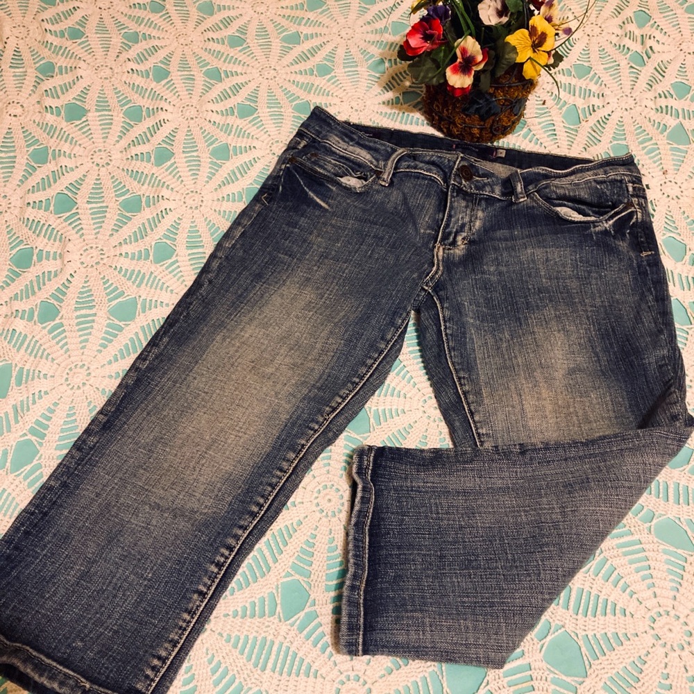 Vigoss Capris Size 7